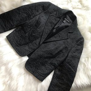 Beautiful Club Monaco Cropped Blazer ♠️